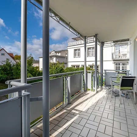 Mit Balkon 500 M Bis Zum Vb Villa Goehren (Ruegen)