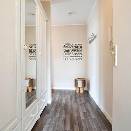 Mit Balkon 500 M Bis Zum Vb Villa Goehren (Ruegen)