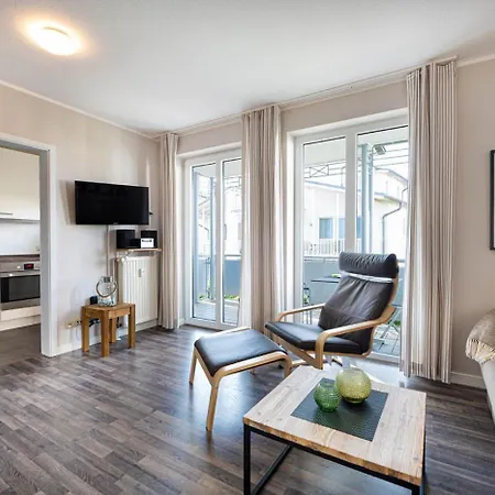 Villa Mit Balkon 500 M Bis Zum Vb