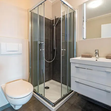 Mit Balkon 500 M Bis Zum Vb Villa Goehren (Ruegen)